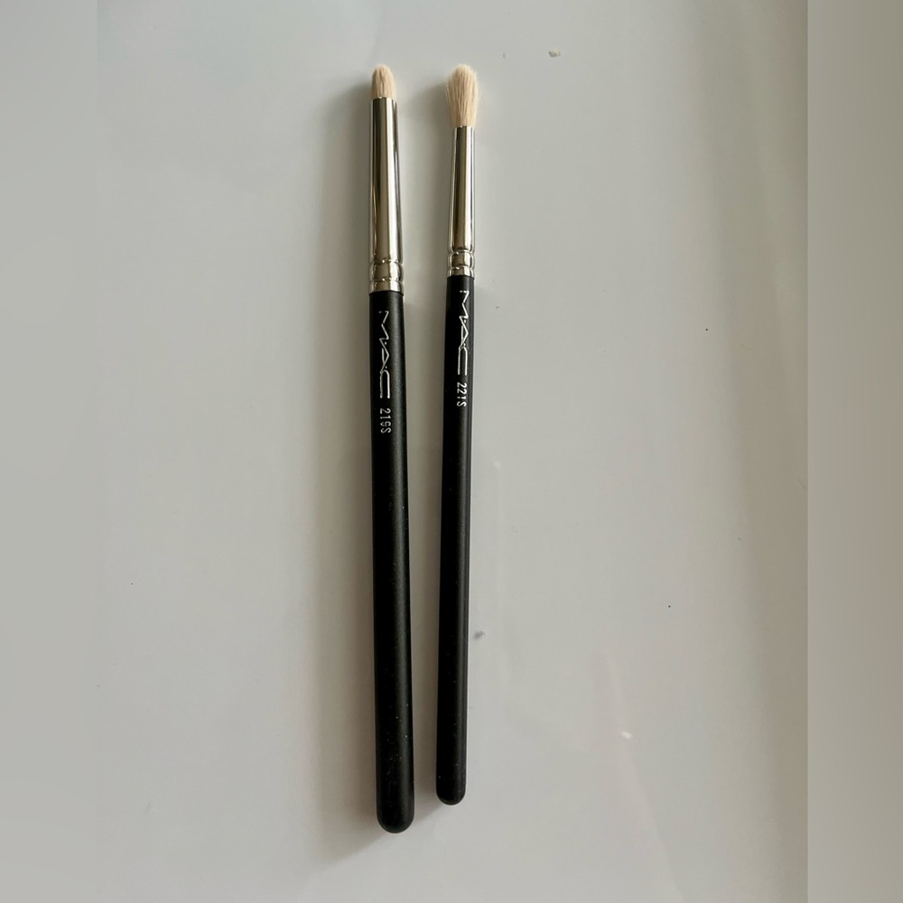 MAC makeup brushes 221S